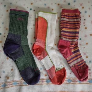 3 pairs Darn Tough wool blend socks size M